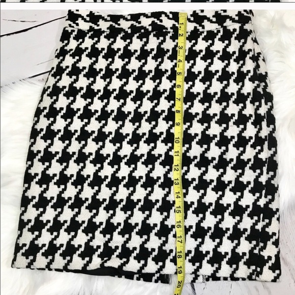 White House Black Market Dresses & Skirts - Houndstooth skirt